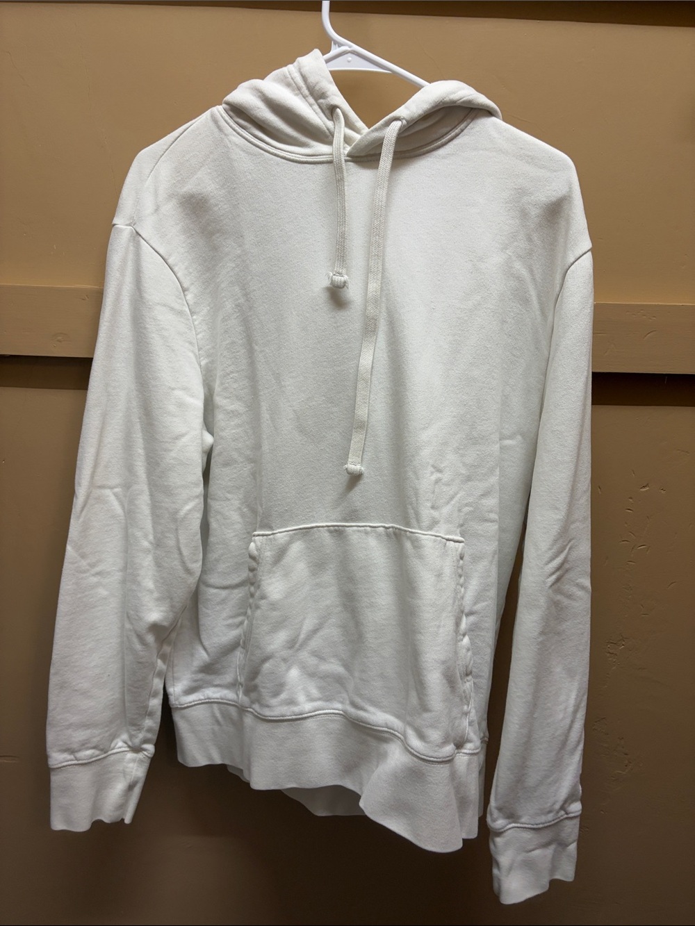 American Eagle Outfitters Men's Off-White Pullover Hoodie